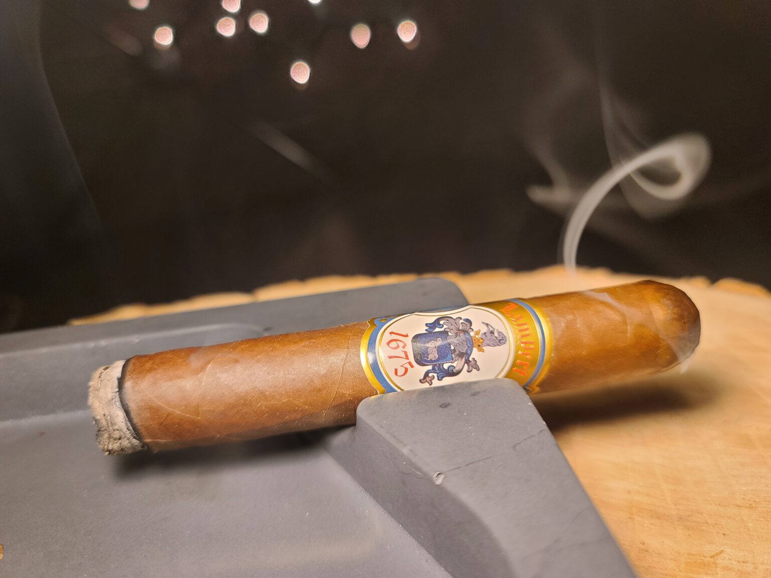 Cigar Review: Lampert Cigars' 1675 Edición AZUL Robusto - Simply Stogies