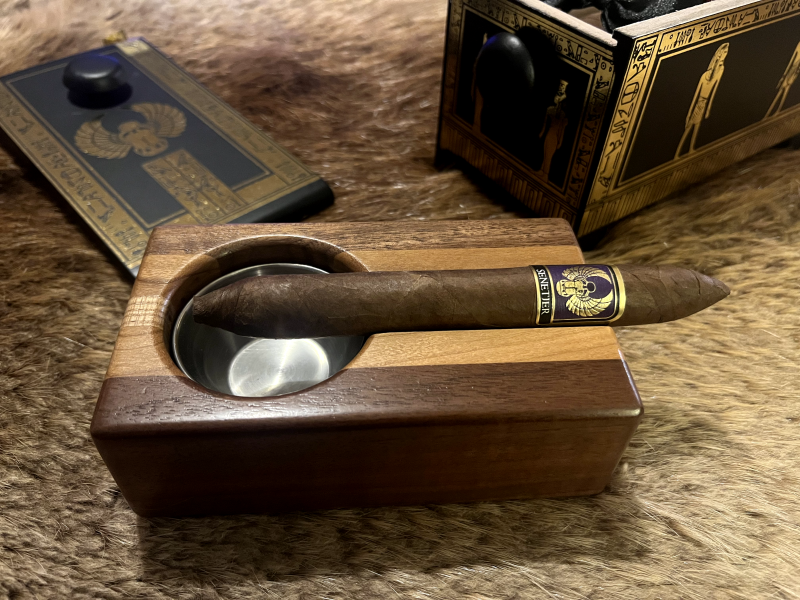 Cigar Review Highclere Castle by Foundation Cigars Simply