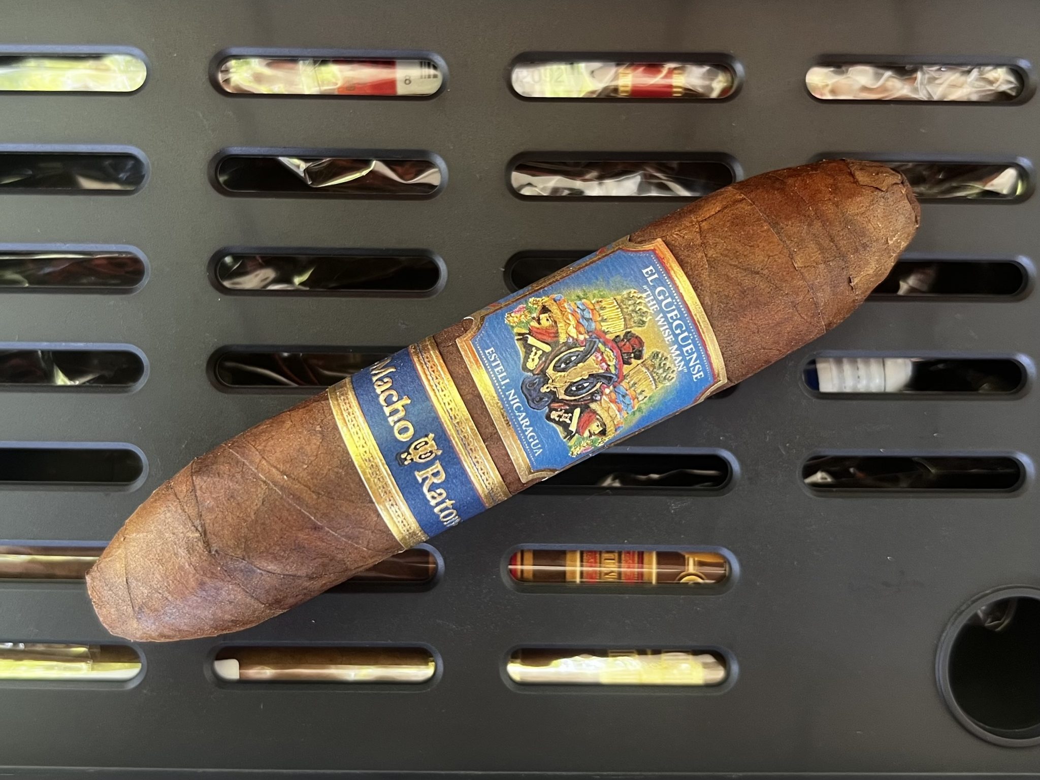 Macho Raton Cigar Review: El Gueguense Macho Raton by Foundation Cigars - Simply ...